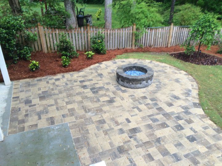 Firepits & Outdoor Fireplaces